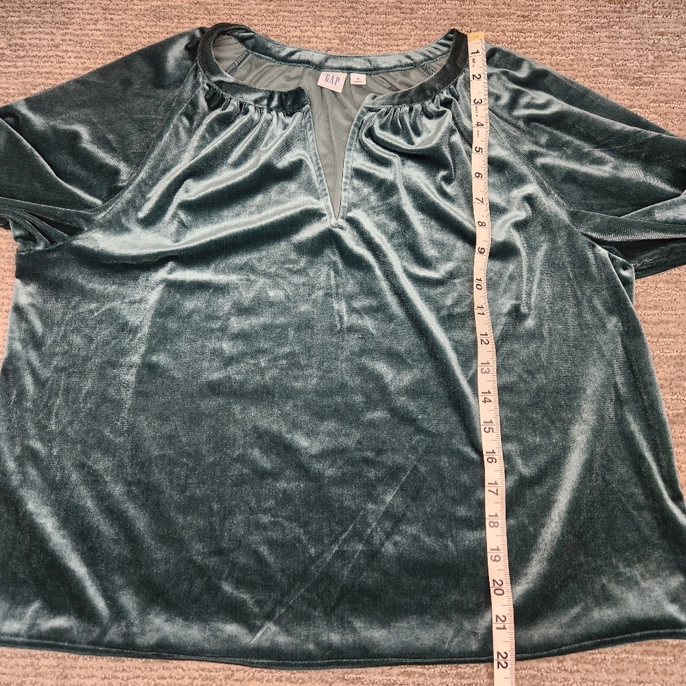 Gap Velvet Puff Sleeve Blouse Womens M Green Relaxed Fit Split Neck Top Holiday - Picture 8 of 8